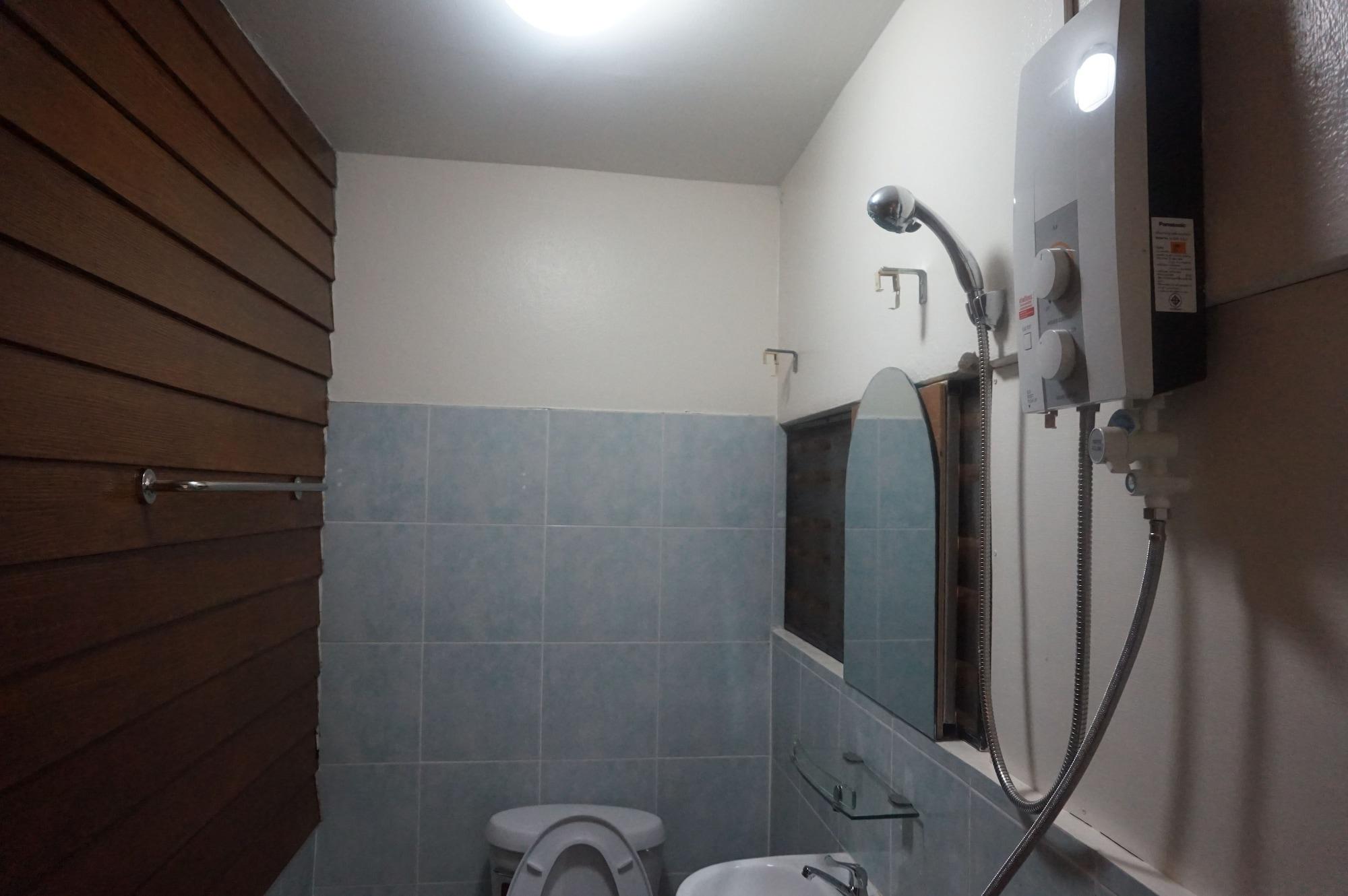 Phrasing Guesthouse Chiang Mai Exterior photo