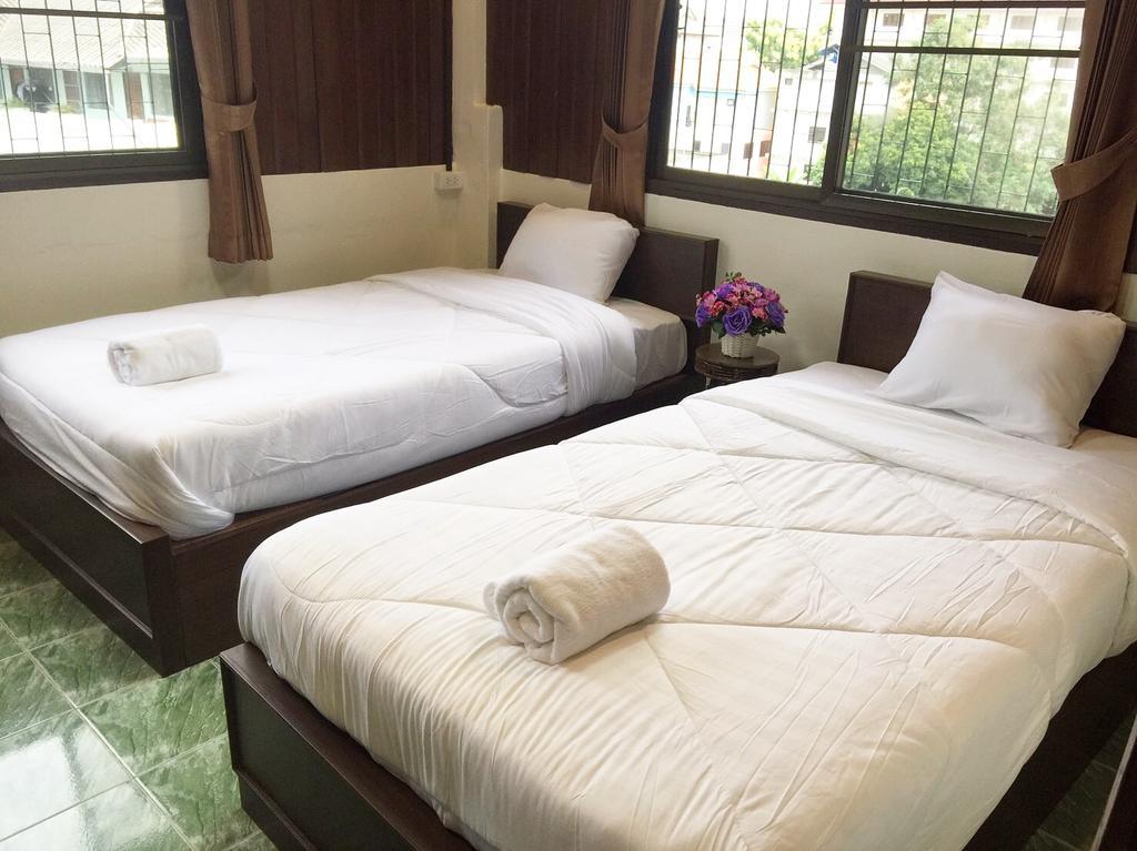 Phrasing Guesthouse Chiang Mai Exterior photo