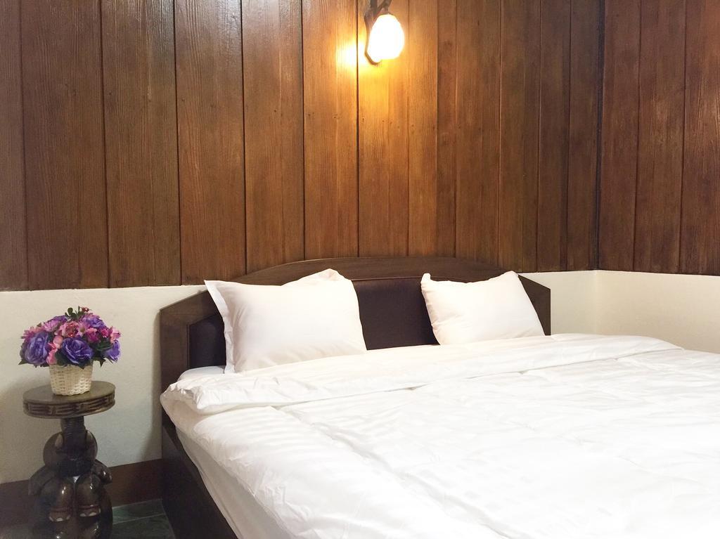 Phrasing Guesthouse Chiang Mai Exterior photo